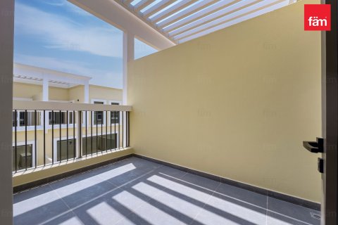 Villa in Dubai 4 bedrooms, 144 sq.m. № 139406 - photo 22