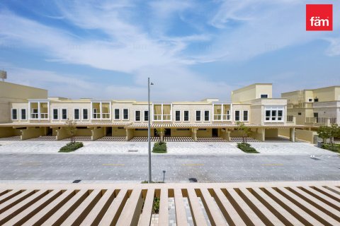 Villa in Dubai 4 bedrooms, 144 sq.m. № 139406 - photo 28