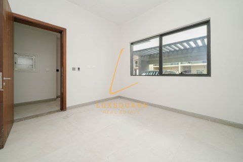 Townhouse in Al Furjan, Dubai 4 bedrooms, 672 sq.m. № 110641 - photo 8
