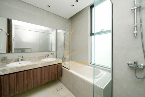 Townhouse in Al Furjan, Dubai 4 bedrooms, 672 sq.m. № 110641 - photo 25