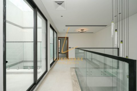 Townhouse in Al Furjan, Dubai 4 bedrooms, 672 sq.m. № 110641 - photo 11