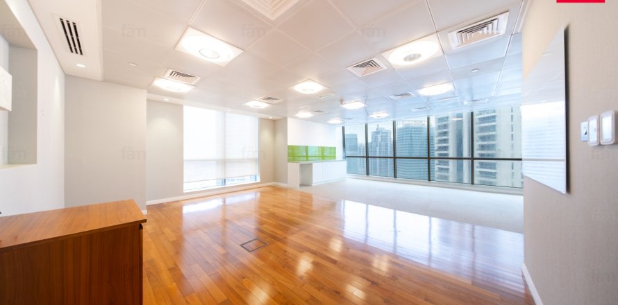 Office in Dubai 340.9 sq.m. № 97517