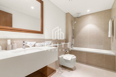 Apartment in EMAAR Beachfront, Dubai Harbour, Dubai 3 bedrooms, 188 sq.m. № 142404 - photo 18