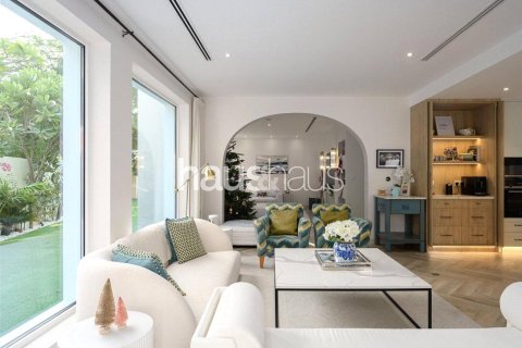 Купить виллу в Арабиан Ранчес, Дубай: 5 спален, 413м², № 43225 - фото 6