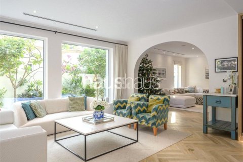 Купить виллу в Арабиан Ранчес, Дубай: 5 спален, 413м², № 43225 - фото 5