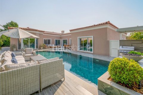 Villa in Dubai Investment Park, Dubai 4 bedrooms, 404 sq.m. № 43214 - photo 22