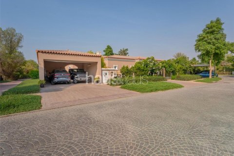 Villa in Dubai Investment Park, Dubai 4 bedrooms, 404 sq.m. № 43214 - photo 21