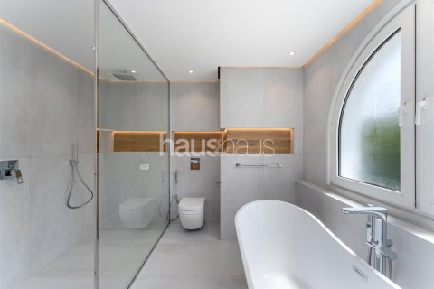 Villa en Dubai Investment Park, Dubai, 5 dormitorios, 577 m², № 43215 - foto 15