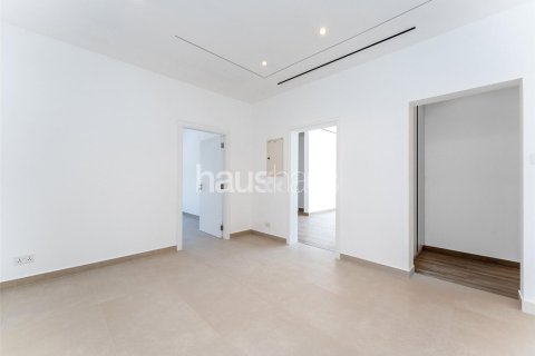 Villa en Dubai Investment Park, Dubai, 5 dormitorios, 577 m², № 43215 - foto 29