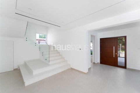 Villa en Dubai Investment Park, Dubai, 5 dormitorios, 577 m², № 43215 - foto 7