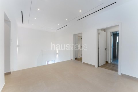 Villa en Dubai Investment Park, Dubai, 5 dormitorios, 577 m², № 43215 - foto 10
