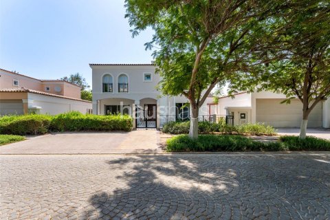 Villa en Dubai Investment Park, Dubai, 5 dormitorios, 577 m², № 43215 - foto 19