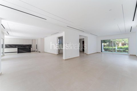 Villa en Dubai Investment Park, Dubai, 5 dormitorios, 577 m², № 43215 - foto 4