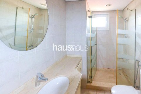 Купить виллу в Дубай Инвестмент Парке, Дубай: 5 спален, 577м², № 43217 - фото 14