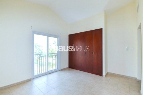 Купить виллу в Дубай Инвестмент Парке, Дубай: 5 спален, 577м², № 43217 - фото 11