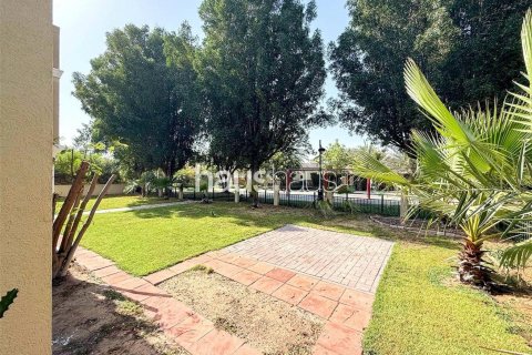 Купить виллу в Дубай Инвестмент Парке, Дубай: 5 спален, 577м², № 43217 - фото 2