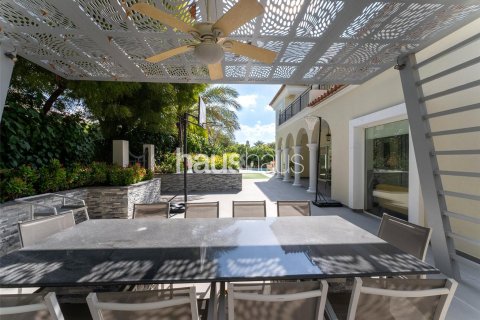 Villa in Dubai Investment Park, Dubai 5 bedrooms, 613 sq.m. № 43216 - photo 20