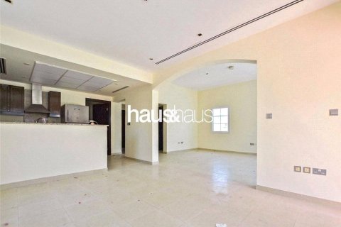Villa in Jumeirah Village Triangle, Dubai 2 bedrooms, 250 sq.m. № 43213 - photo 3