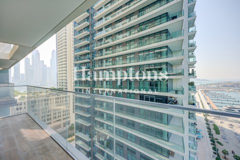 Apartment in Dubai Harbour, Dubai 2 bedrooms, 130.343 sq.m. № 135057