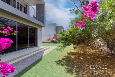 Villa in Dubai Hills Estate, Dubai 4 bedrooms, 292 sq.m. № 122287