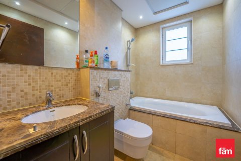 Villa in Jumeirah Park, Dubai 3 bedrooms, 524.5 sq.m. № 134775 - photo 24