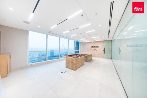 Bureau à Dubai, 286.8 m², № 97672