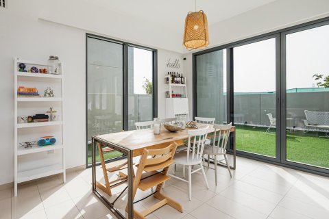 Adosado en Dubai Land, Dubai, 3 dormitorios, 216.91 m², № 136529 - foto 6