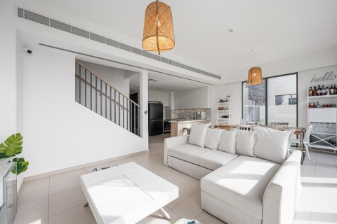Adosado en Dubai Land, Dubai, 3 dormitorios, 216.91 m², № 136529 - foto 7
