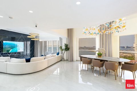 Apartment in Dubai 4 bedrooms, 334.4 sq.m. № 91762
