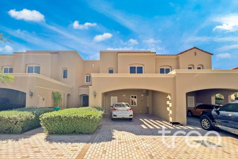 Villa à Bella Casa, Serena, Dubai, 3 chambres, 196.58 m², № 120039