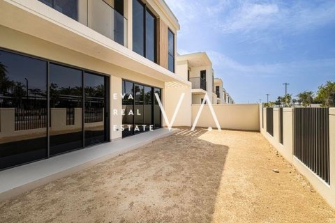 Villa in Dubai 4 bedrooms, 405 sq.m. № 52701 - photo 21