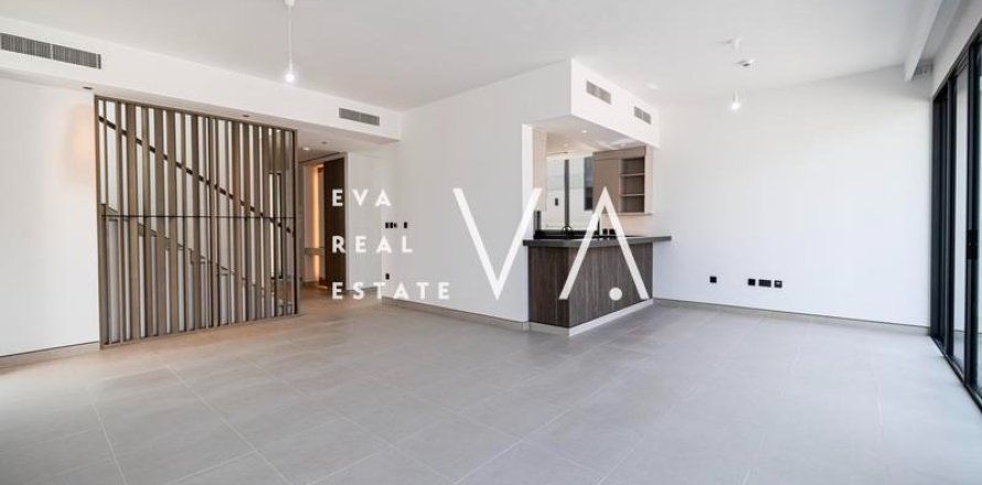 Villa in Dubai 4 bedrooms, 405 sq.m. № 52701