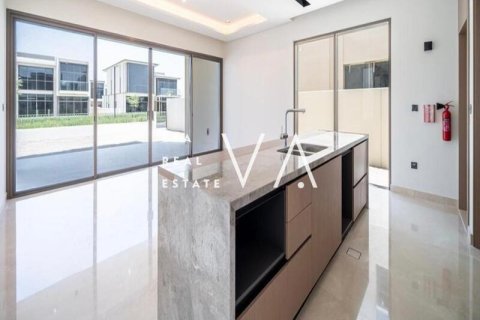 Villa in Dubai Hills, Dubai Hills Estate, Dubai 4 bedrooms, 660 sq.m. № 52699 - photo 18