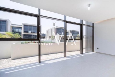 Villa in Dubai Hills, Dubai Hills Estate, Dubai 4 bedrooms, 660 sq.m. № 52699 - photo 8