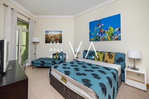 Apartment in Palm Jumeirah, Dubai 1 bedroom, 116.31 sq.m. № 52705 - photo 8