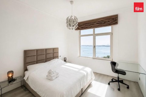 Appartement à Palm Jumeirah, Dubai, 3 chambres, 200.6 m², № 115435