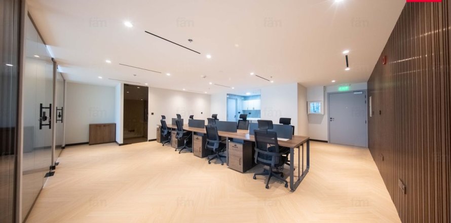 Bureau à Dubai, 163.7 m², № 115031