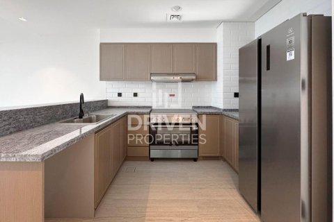 Снять в аренду таунхаус в Damac Lagoons, Дубай: 5 спален, 144м², № 129853 - фото 5