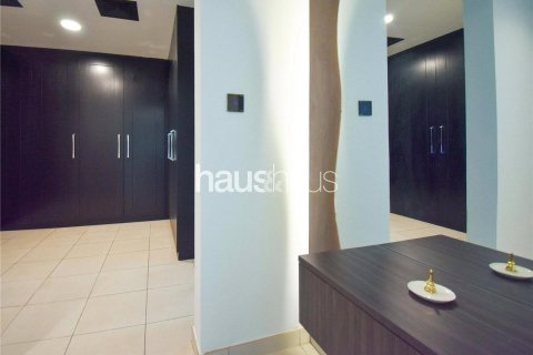 Villa in Al Furjan, Dubai 4 bedrooms, 455 sq.m. № 43264 - photo 13
