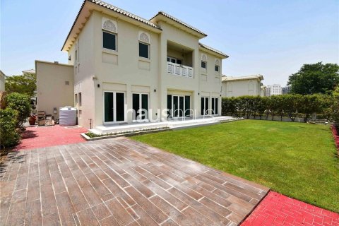 Villa in Al Furjan, Dubai 4 bedrooms, 455 sq.m. № 43264 - photo 14