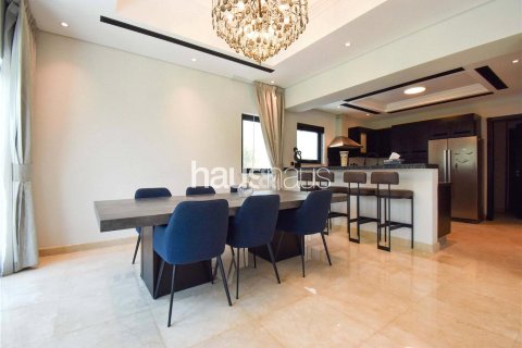 Villa in Al Furjan, Dubai 4 bedrooms, 455 sq.m. № 43264 - photo 7