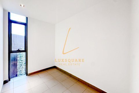 Снять в аренду квартиру в Аль-Васле, Дубай: 2 спальни, 175м², № 135264 - фото 26