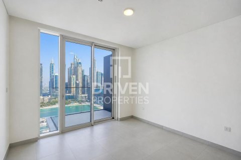 Снять в аренду квартиру в EMAAR Beachfront, Dubai Harbour, Дубай: 3 спальни, 151.34м², № 134237 - фото 8