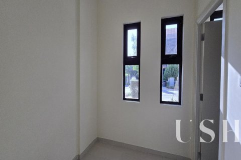 Maison de ville à DAMAC Hills (Akoya by DAMAC), Dubai, 3 chambres, 253 m², № 39727 - photo 2