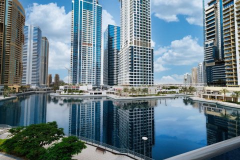 Apartment in Jumeirah Lake Towers, Dubai 3 bedrooms, 214.46 sq.m. № 3345