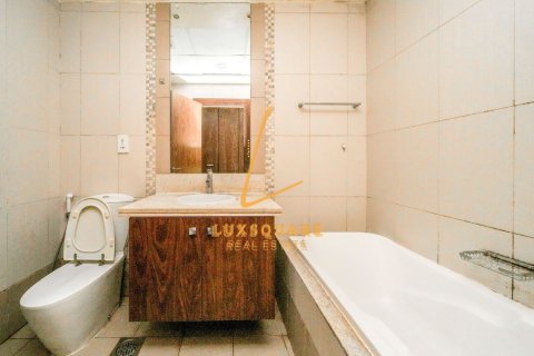 Appartement à Executive Towers, Business Bay, Dubai, 1 chambre, 107 m², № 133940 - photo 2