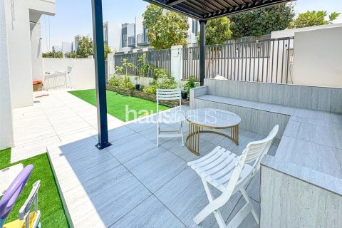 Adosado en Villanova, Dubai Land, Dubai, 4 dormitorios, 255 m², № 43722 - foto 3