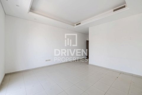 Villa in Living Legends, Dubai 6 bedrooms, 756.04 sq.m. № 140887 - photo 7