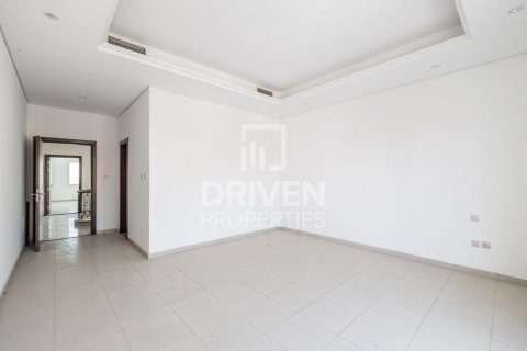 Villa in Living Legends, Dubai 6 bedrooms, 756.04 sq.m. № 140887 - photo 6