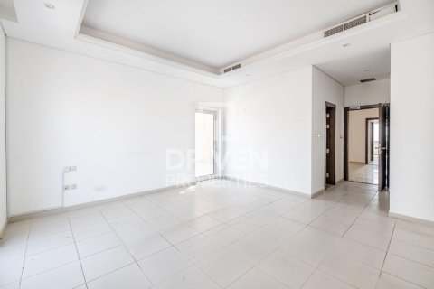 Villa in Living Legends, Dubai 6 bedrooms, 756.04 sq.m. № 140887 - photo 8